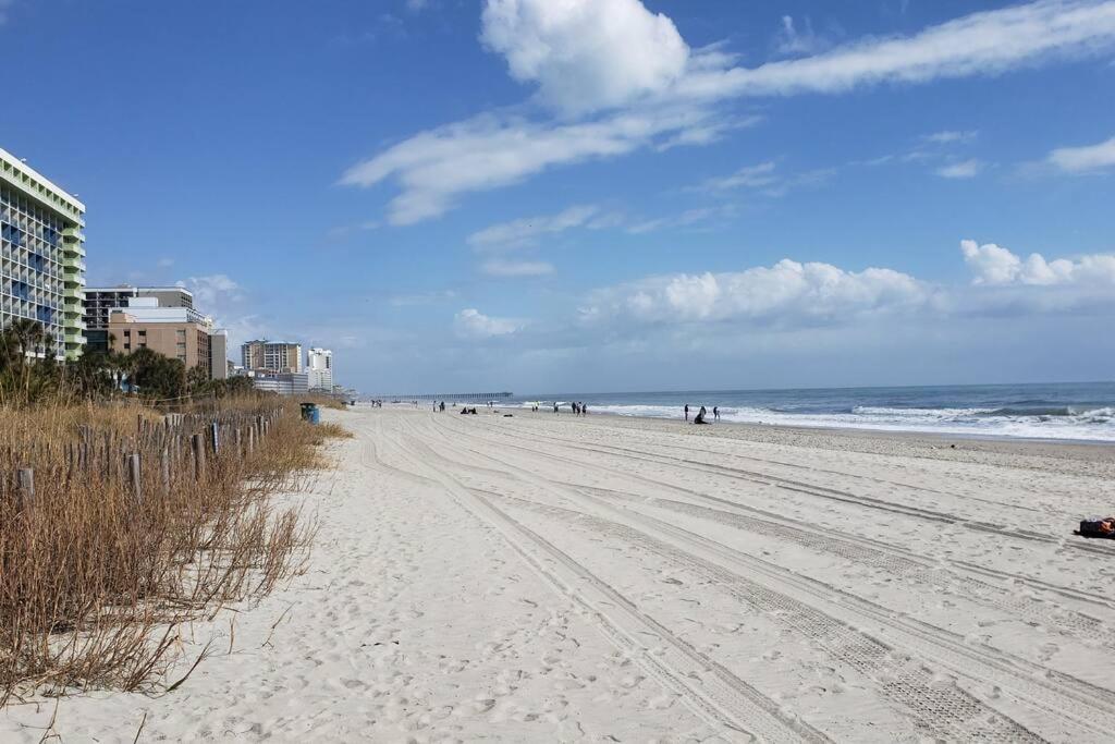 Ocean Front Comfy Condo W/Kitchen, Sleeps 4, Snowbird Paradise Myrtle Beach Extérieur photo